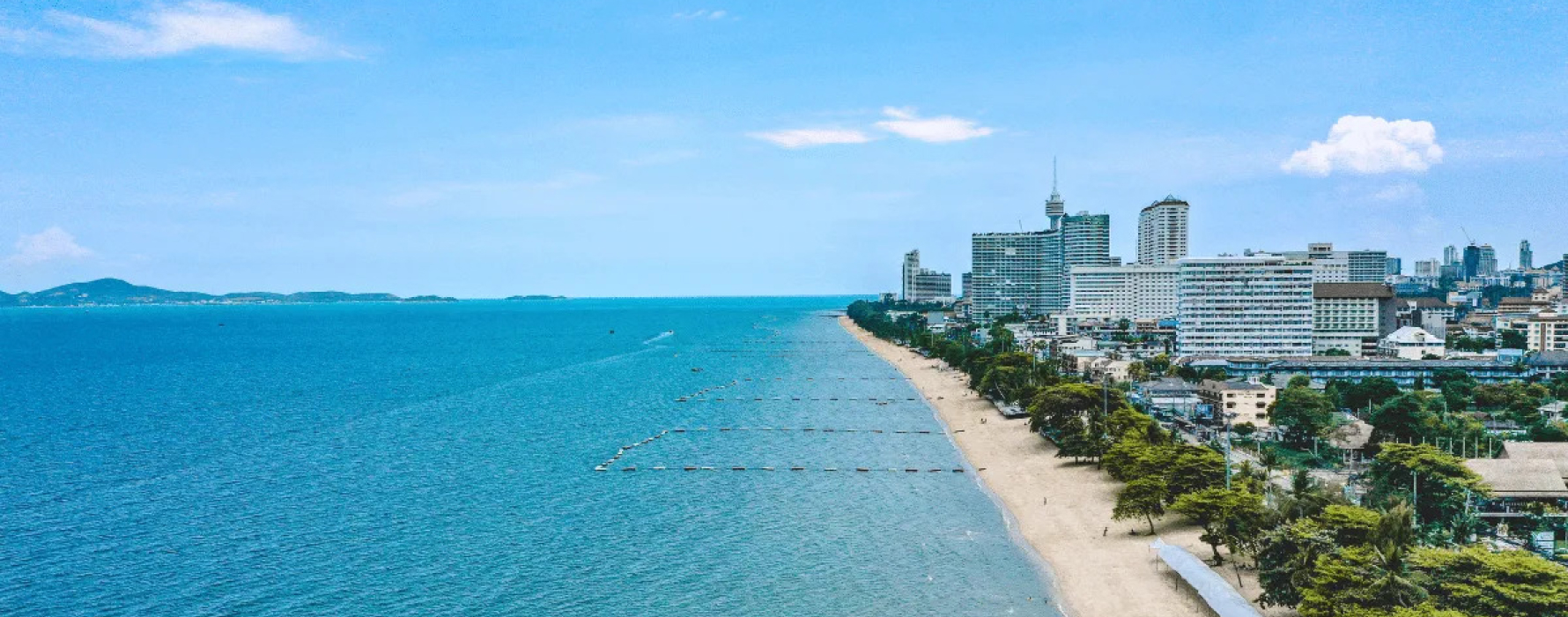 The Jomtien shoreline beside the project